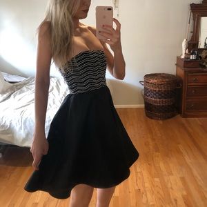 Alice + Olivia Strapless Sequined Black Dress - 6